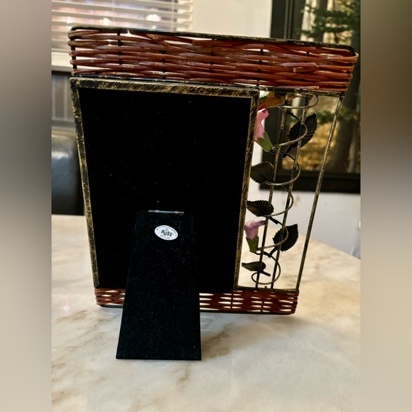 Hummingbird Picture Frame - Picture 14 of 16